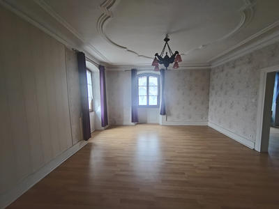 Maison - 235 m² - 10 pièces