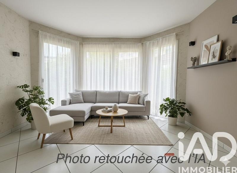 Maison - 210 m² - 7 pièces