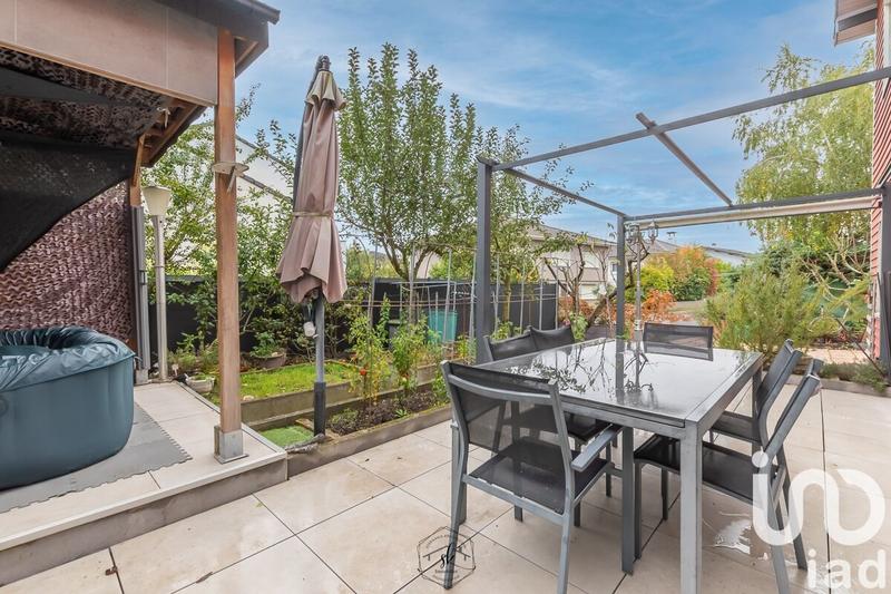 Maison - 205 m² - 7 pièces