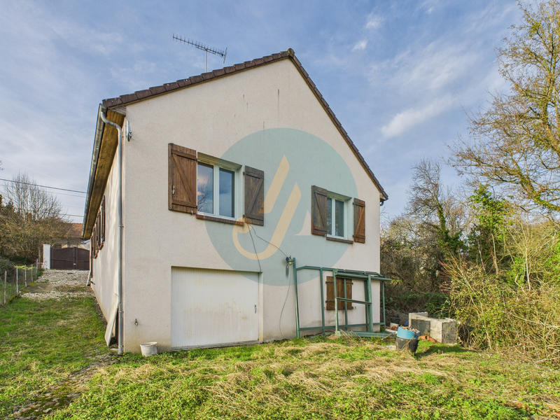 Maison - 101 m² - 5 pièces