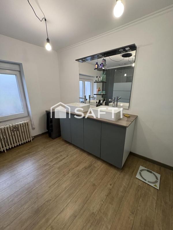 Maison - 286 m² - 10 pièces