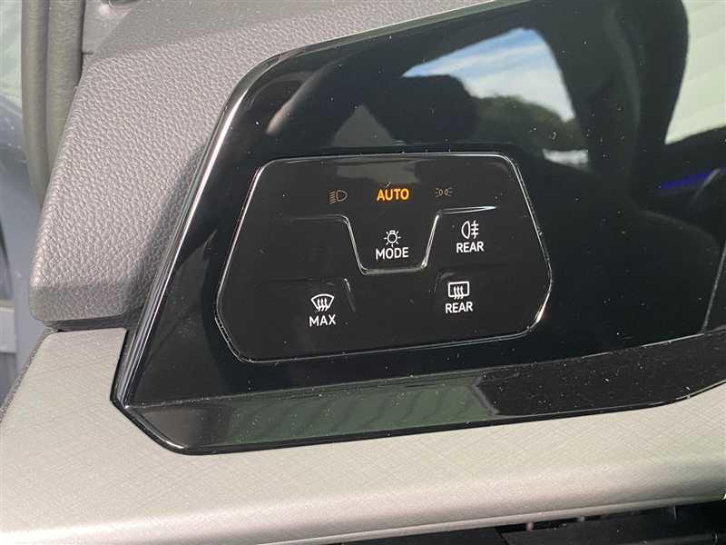 Volkswagen Golf VIII 1.0 Tsi 110ch Life 1st Bv6