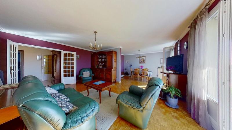 Appartement - 99 m² - 4 pièces