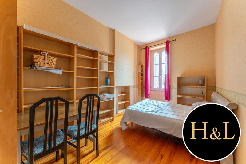 Maison ancienne - 187 m² - 6 pièces