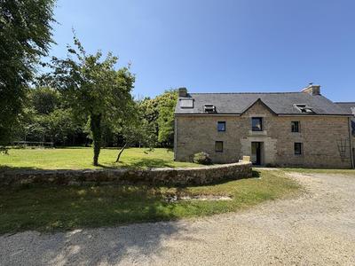 Maison - 138 m² - 5 pièces