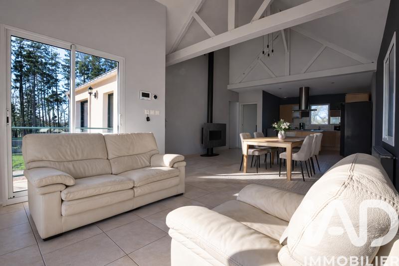 Maison - 95 m² - 4 pièces