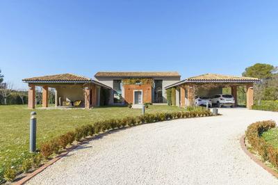 Villa - 460 m² - 8 pièces
