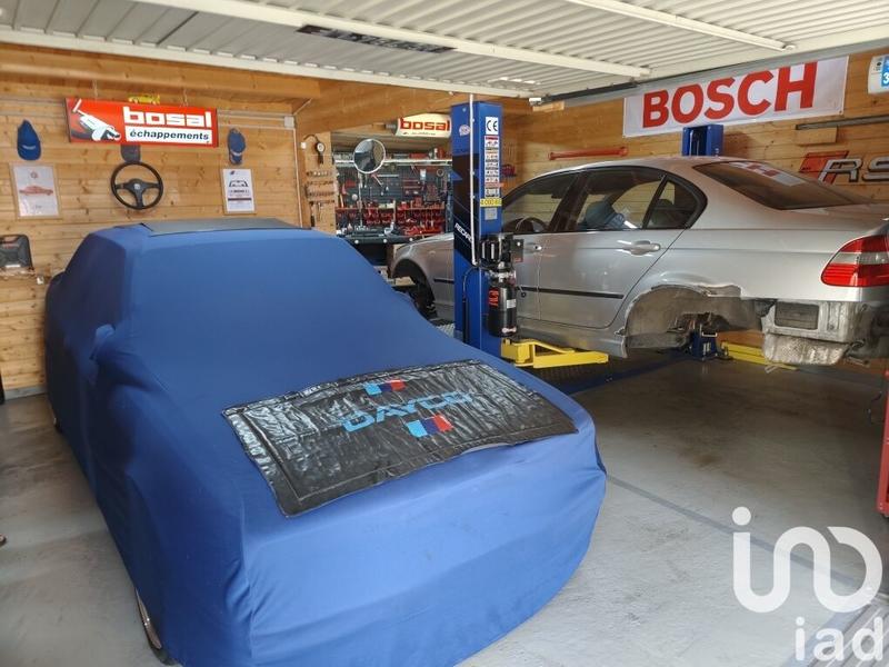 Maison - 237 m² - 7 pièces