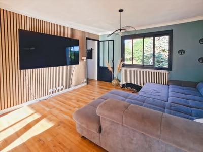 Maison - 301 m² - 10 pièces