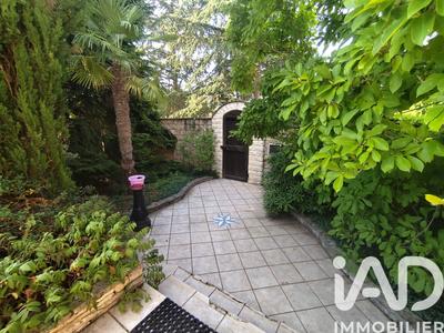 Maison - 186 m² - 5 pièces