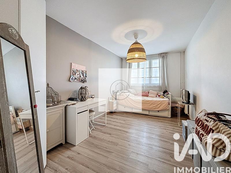 Appartement - 94 m² - 5 pièces