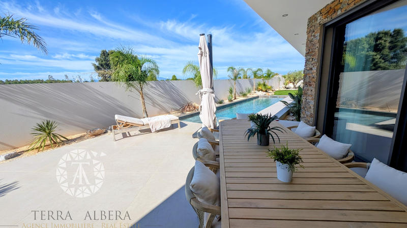 Villa - 182 m² - 5 pièces