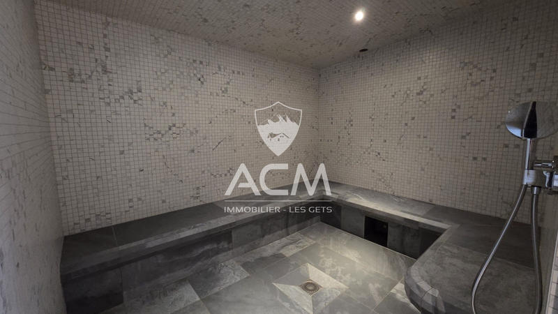 Penthouse - 61 m² - 2 pièces