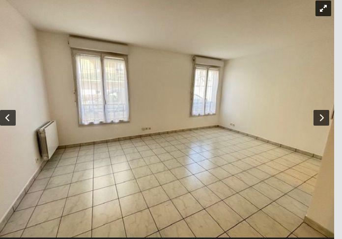 Studio - 30 m² - 1 pièce