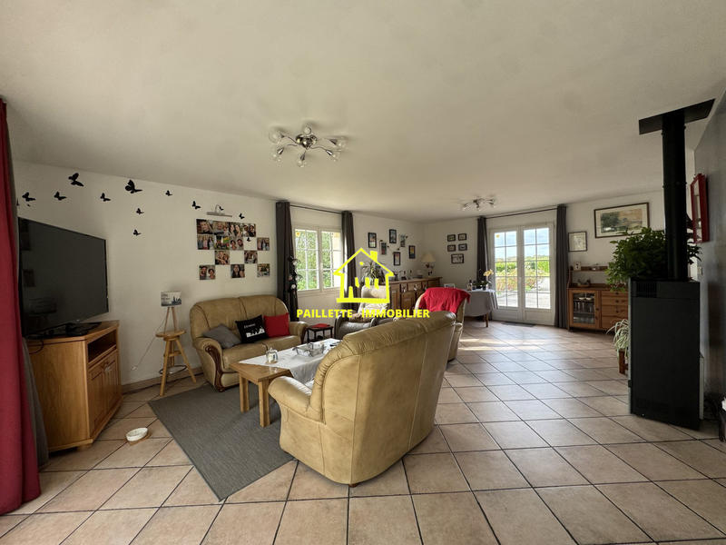 Maison traditionnelle - 185 m² - 5 pièces