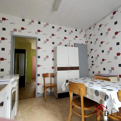 Maison - 180 m² - 7 pièces