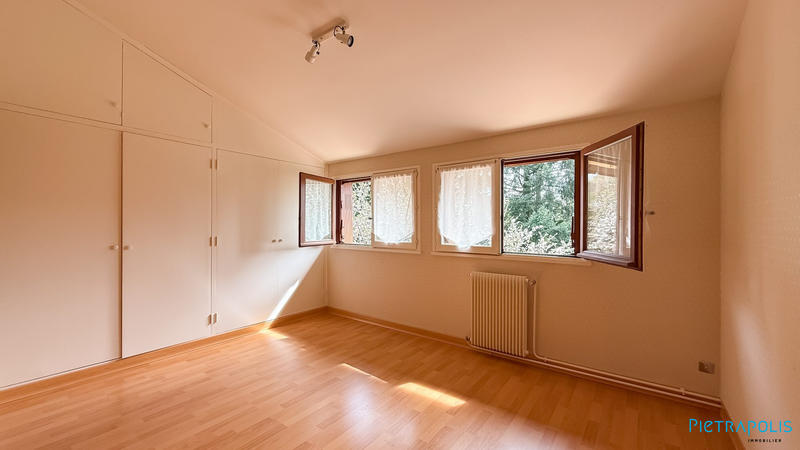 Villa - 181 m² - 7 pièces