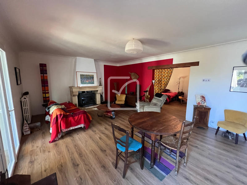 Maison - 143 m² - 7 pièces