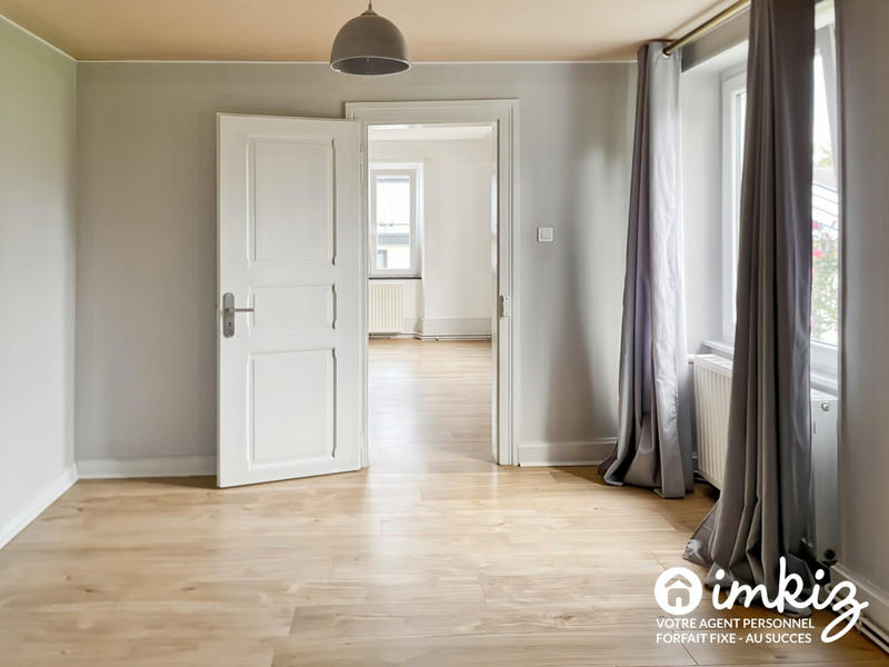 Maison - 290 m² - 10 pièces