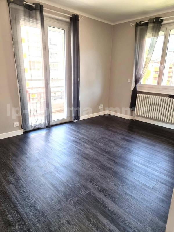 Appartement - 112 m² - 5 pièces