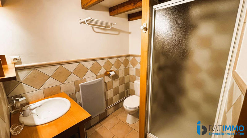 Maison - 373 m² - 8 pièces