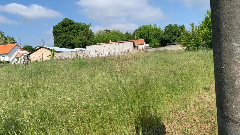 Terrain constructible - 1 054 m²