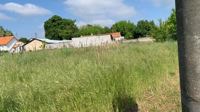 Terrain constructible - 1 054 m²