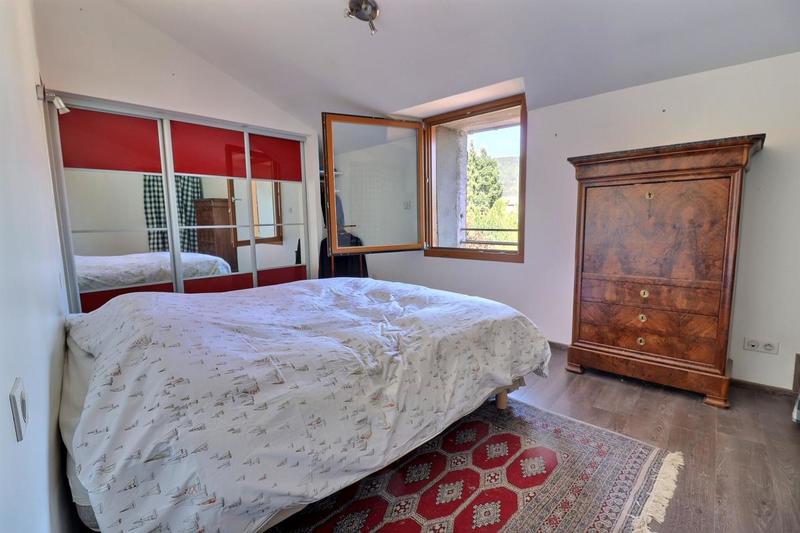 Duplex - 247 m² - 8 pièces