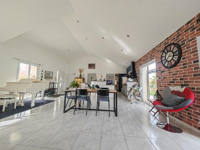 Maison - 178 m² - 7 pièces