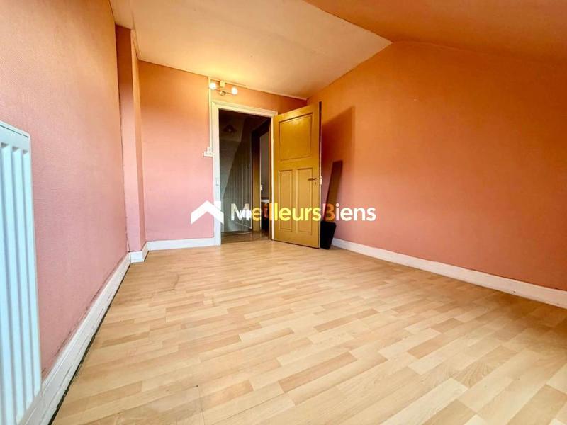 Maison - 135 m² - 9 pièces