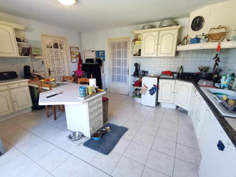 Maison - 200 m² - 7 pièces