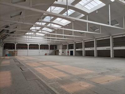 Entrepôt - 4 400 m² - 4 pièces