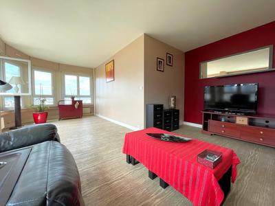 Appartement - 102 m² - 4 pièces