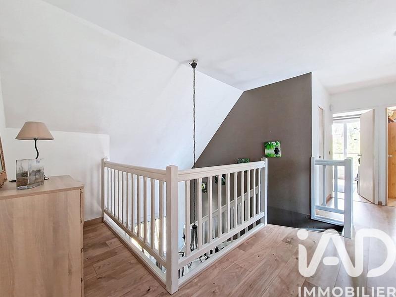 Maison - 235 m² - 8 pièces