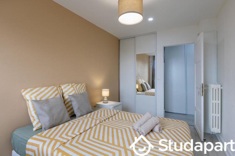 Chambre - 10 m² - 1 pièce