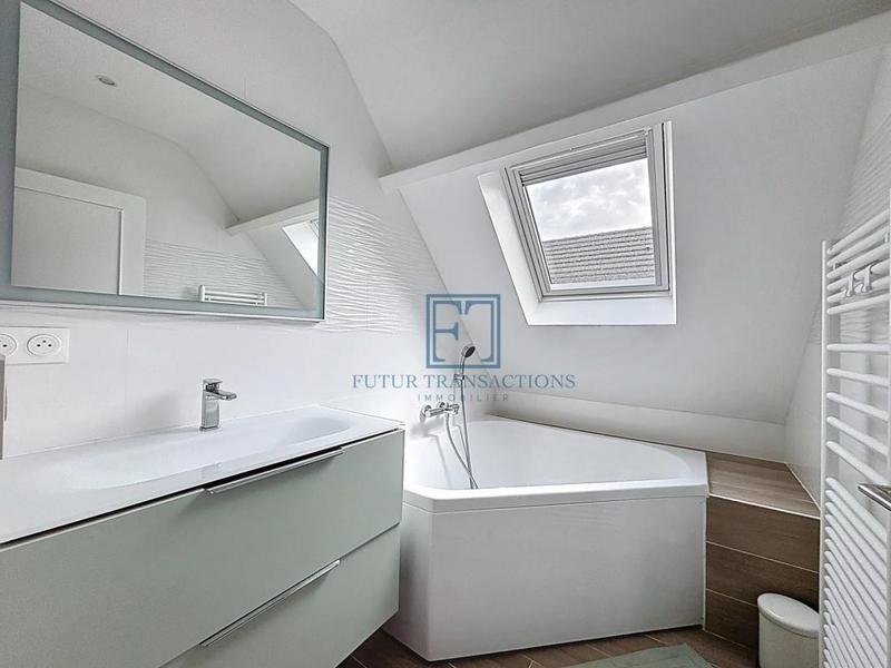 Maison - 211 m² - 9 pièces