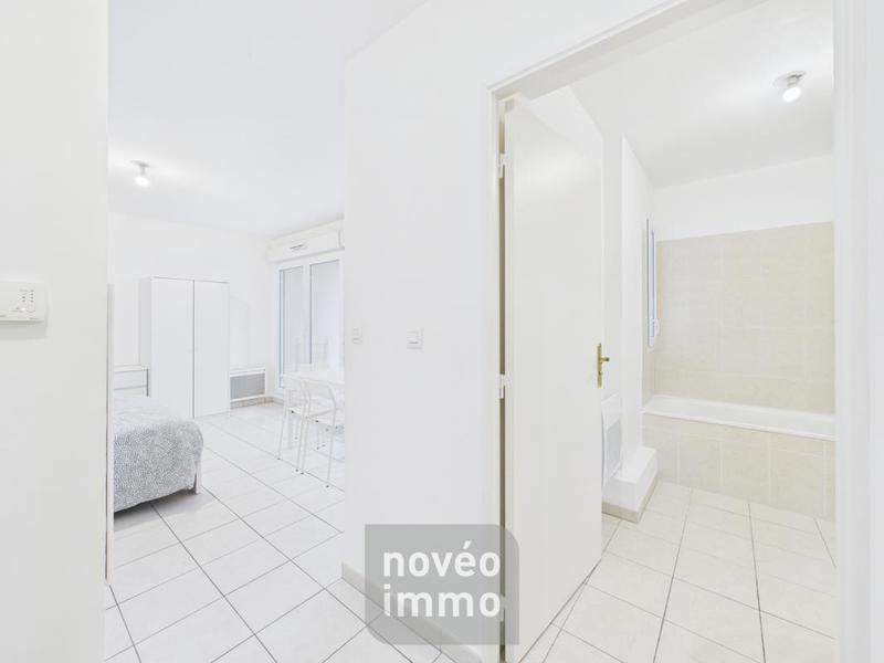 Studio - 25 m² - 1 pièce