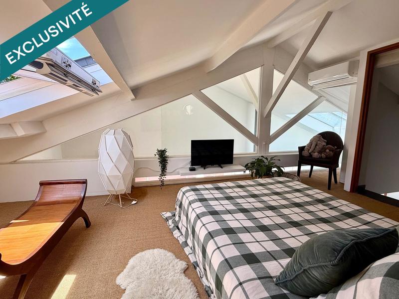 Loft - 110 m² - 4 pièces