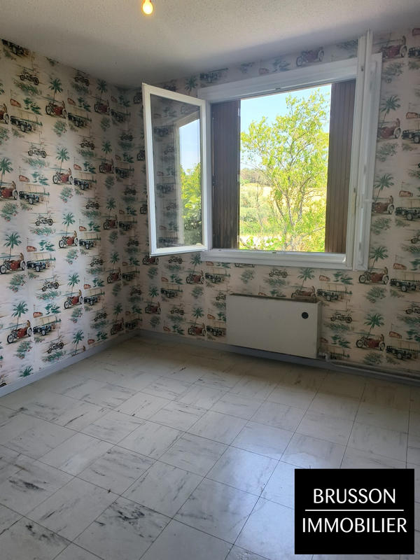 Maison - 90 m² - 5 pièces