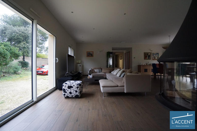 Villa - 183 m² - 6 pièces