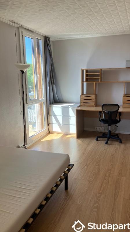 Chambre - 10 m² - 1 pièce