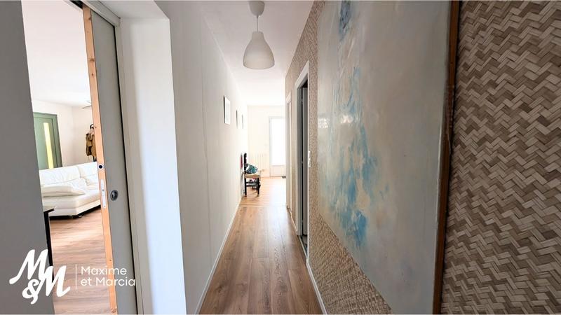 Maison - 99 m² - 5 pièces