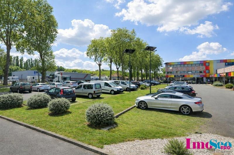Local d'activité / Entrepôt - 333 m²