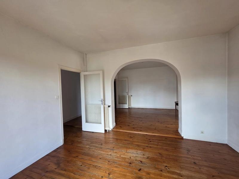 Maison - 220 m² - 5 pièces