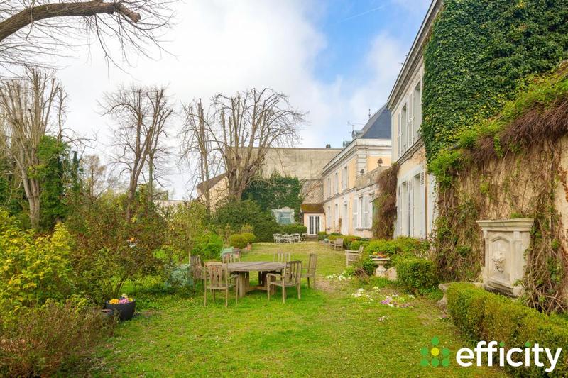 Maison - 400 m² - 13 pièces