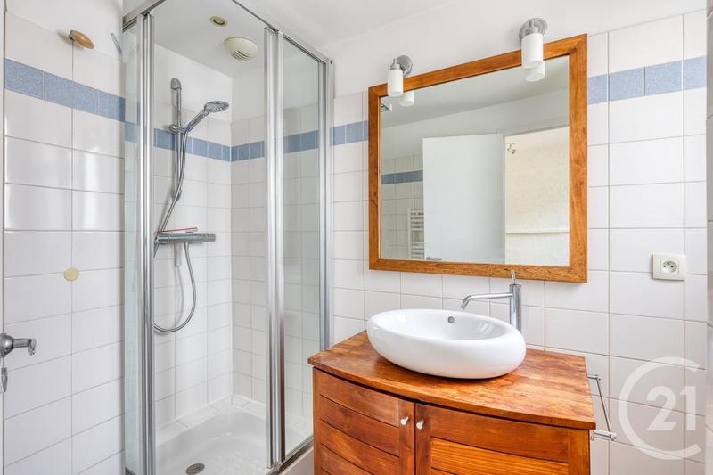 Appartement - 90 m² - 4 pièces