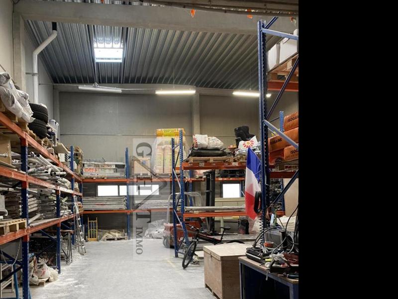 Entrepôt - 400 m²