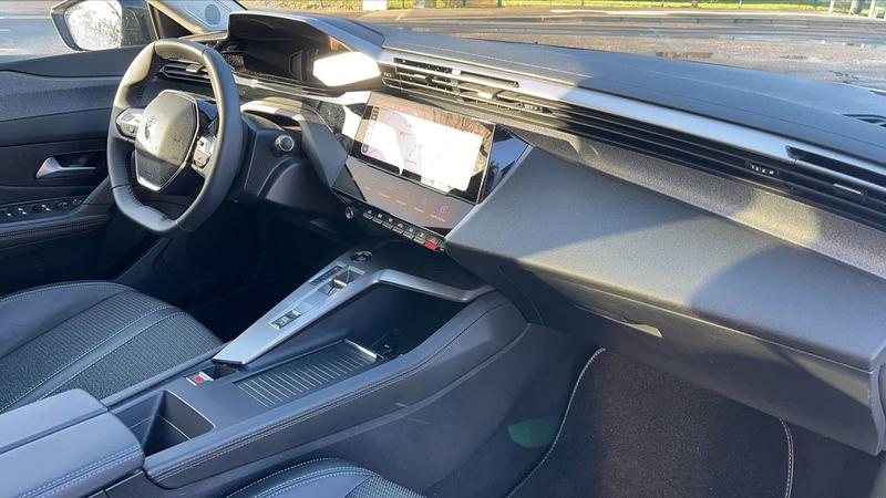 Peugeot 308 III 1.2 Hybrid e-Dsc6 136 Allure - Automatique Entretien constructeur