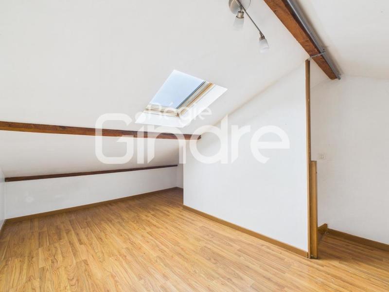 Appartement - 80 m² - 5 pièces