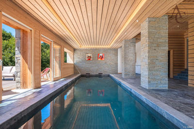 Châlet - 400 m² - 8 pièces